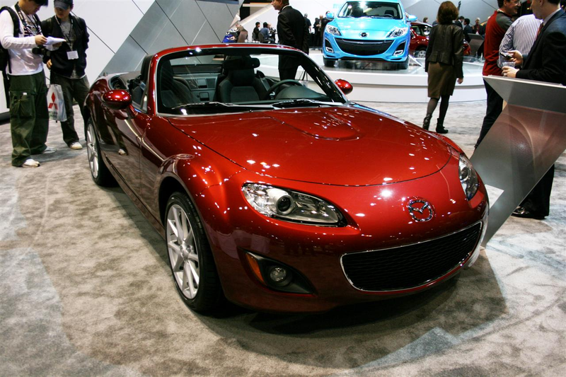 Illustration for article titled 2009 Mazda Miata MX-5: 20 Years Of Beer And Sushi